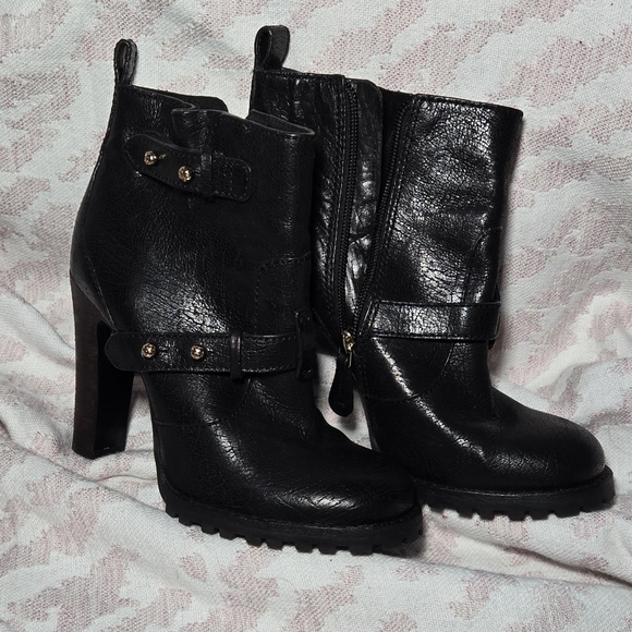 Tory Burch Landers Bootie - Picture 1 of 6